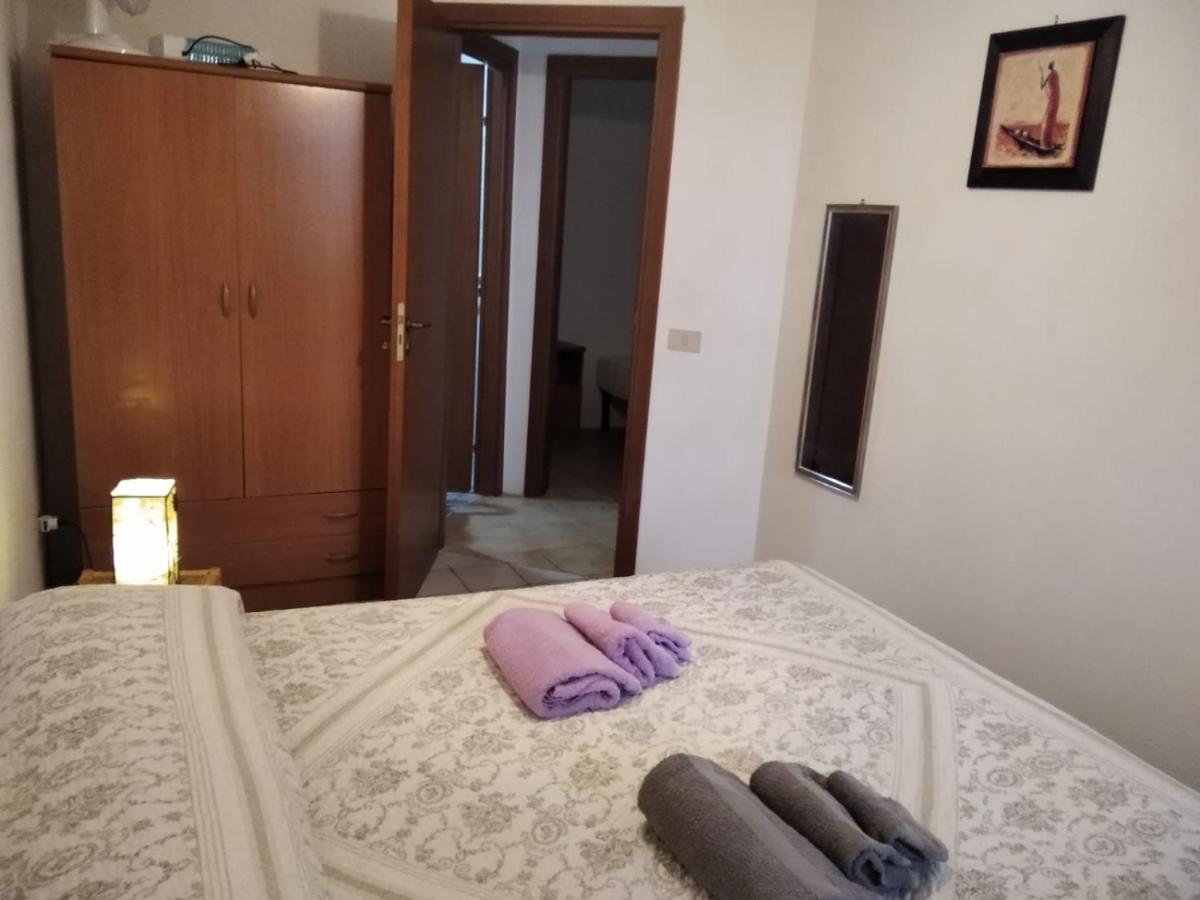 הוילה קאסטלמארה דל גולפו Casale Guidaloca מראה חיצוני תמונה